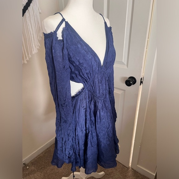 Free People Blue Dress, Cutout Shoulders and Waist, Size S - Picture 4 of 4